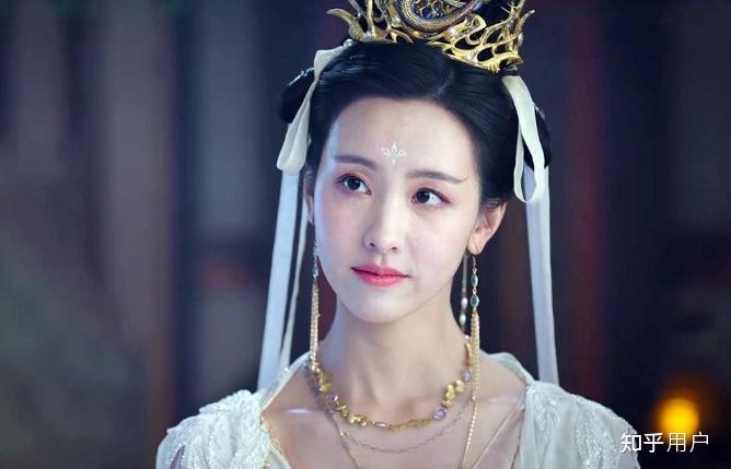 如何评价《长月烬明》中陈都灵饰演的叶冰裳,符合你的期待吗? - 知乎