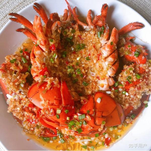 波龙到底有多好吃?经常看到许多美食博主朴实无华的吃着波龙虾尾 就想问问有多嫩！?