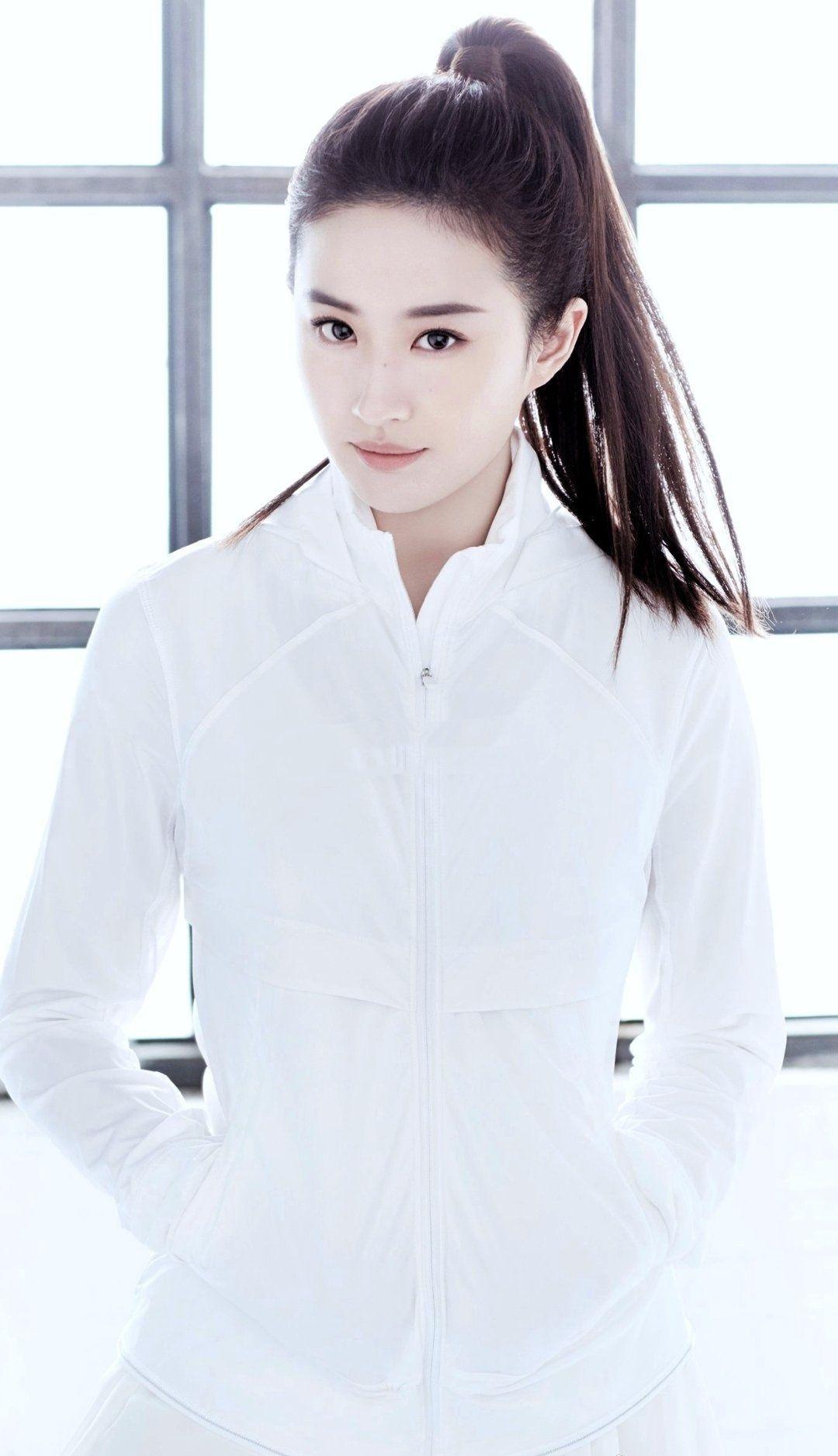 刘亦菲有什么出圈神图? - 知乎