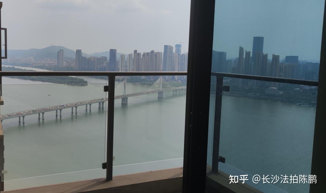 巅峰：一线江景大平层，最便宜的那一套！ - 知乎