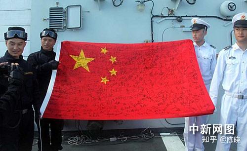 日本是唯一一个可以允许在国旗上乱涂乱画写字的国家么
