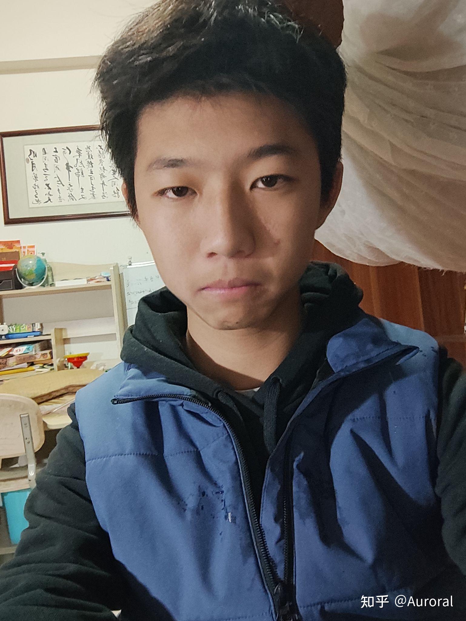 如何评价这个男生的相貌? - 知乎