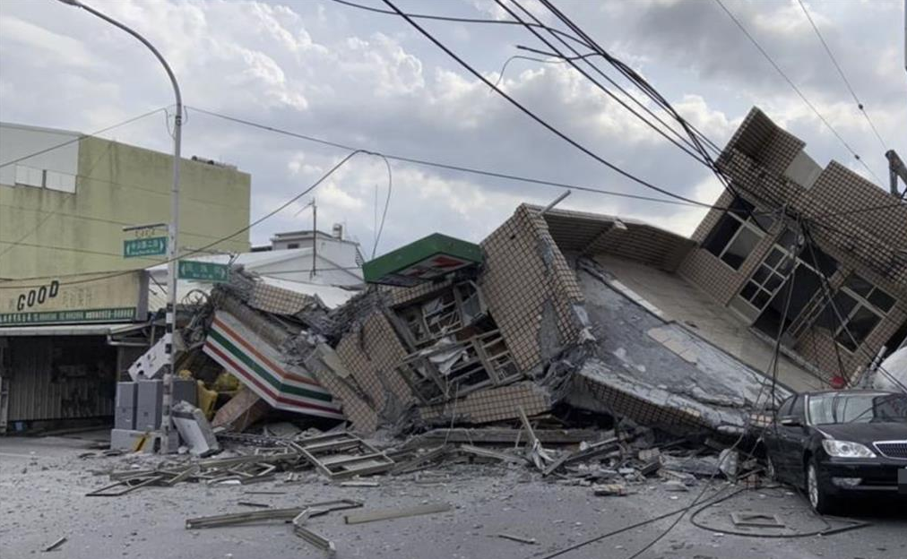 台湾花莲地震已致 10 人死亡 934 人受伤,目前当地情况如何?