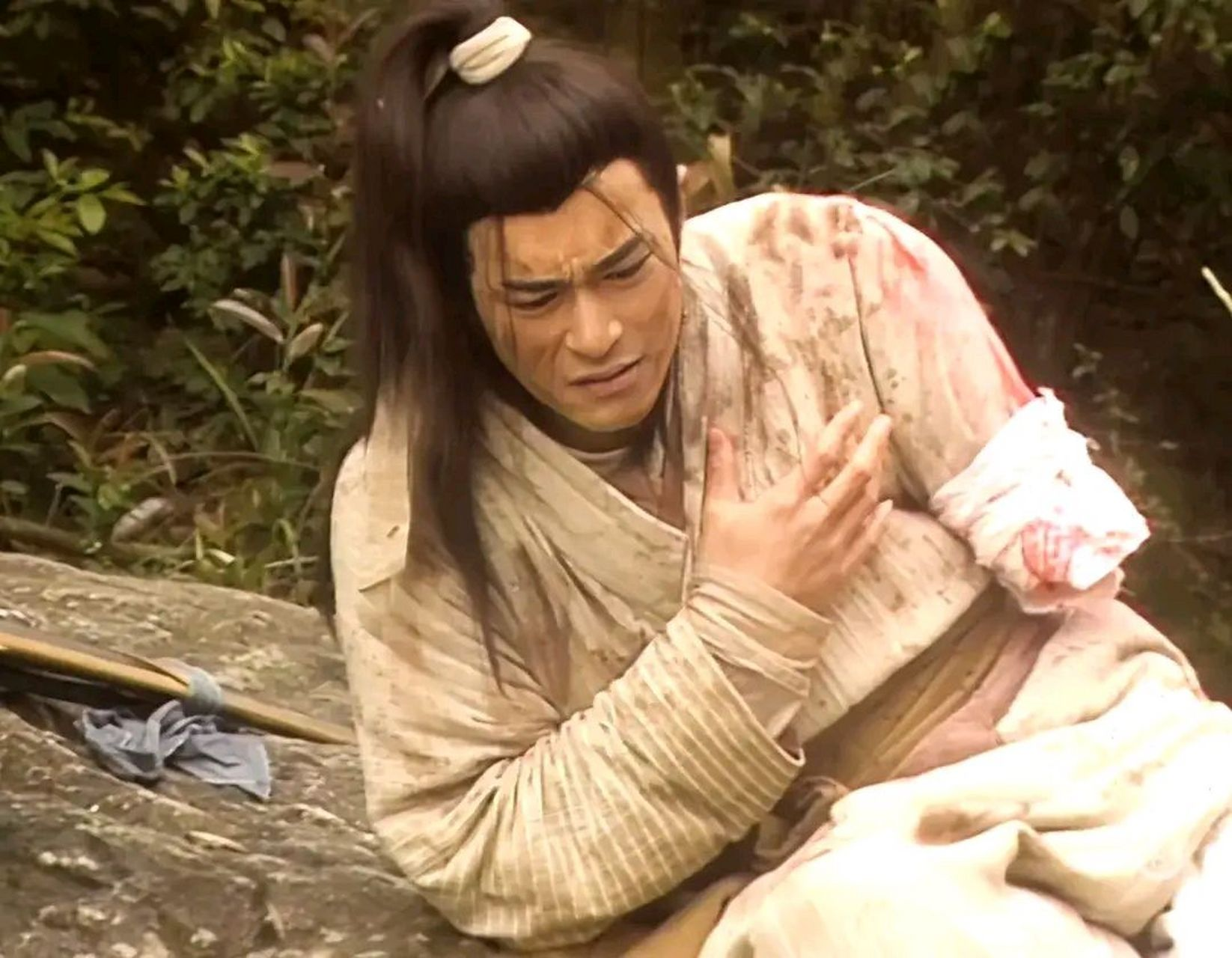 郭芙砍杨过手臂是故意杀人，还是故意伤害？