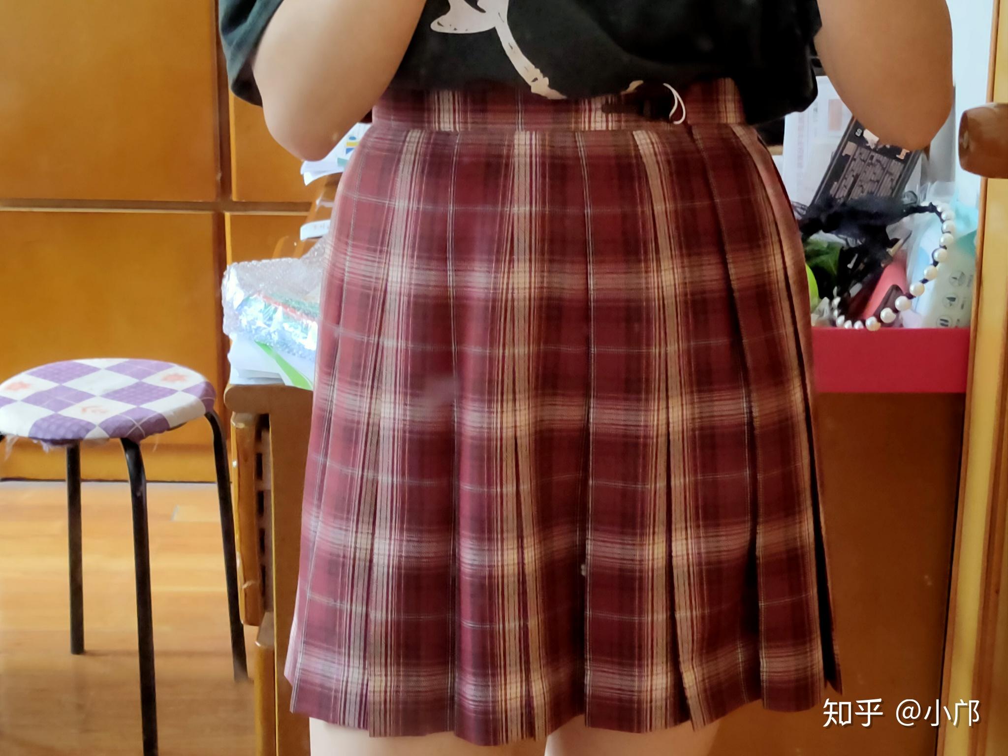 jk裙子右边炸褶是什么原因?其他同腰围都没炸? - 知乎