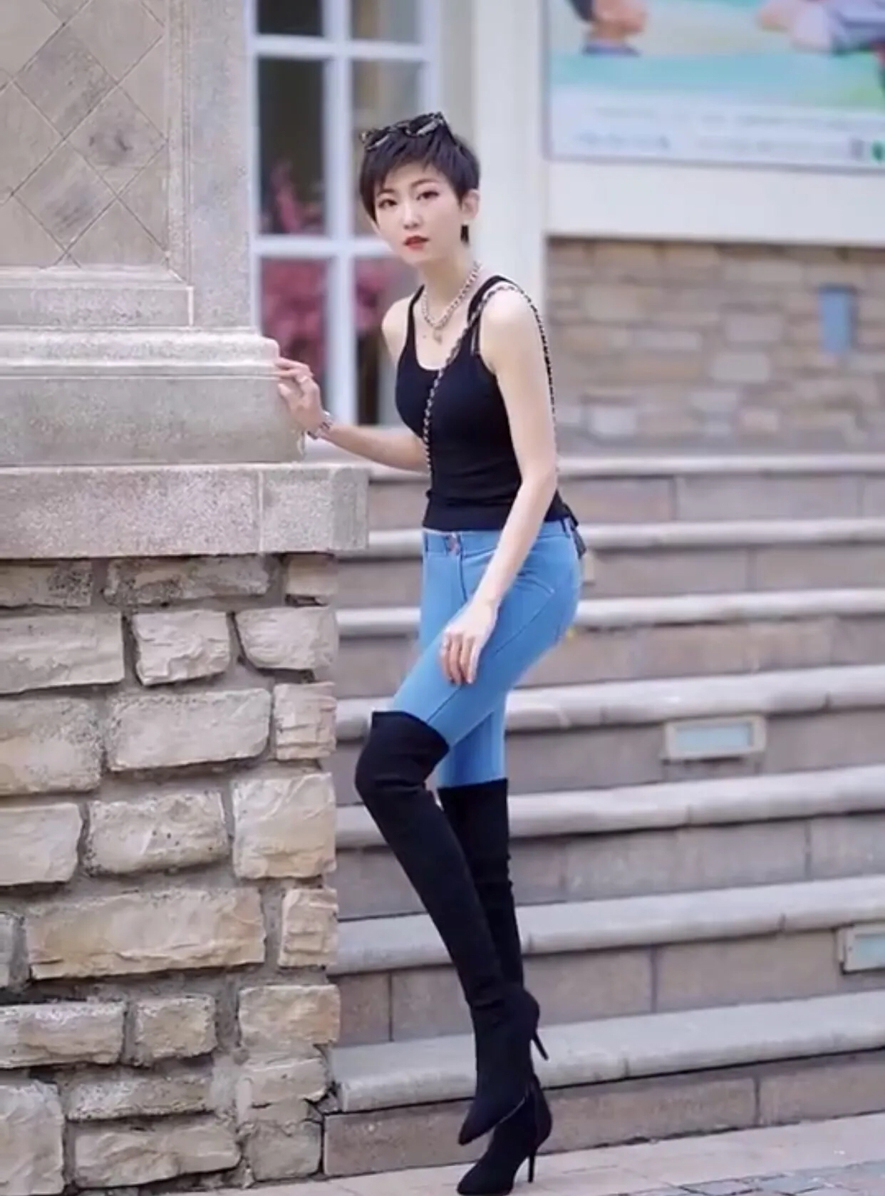 如何看待悟子空空和她的巢青年? - 知乎