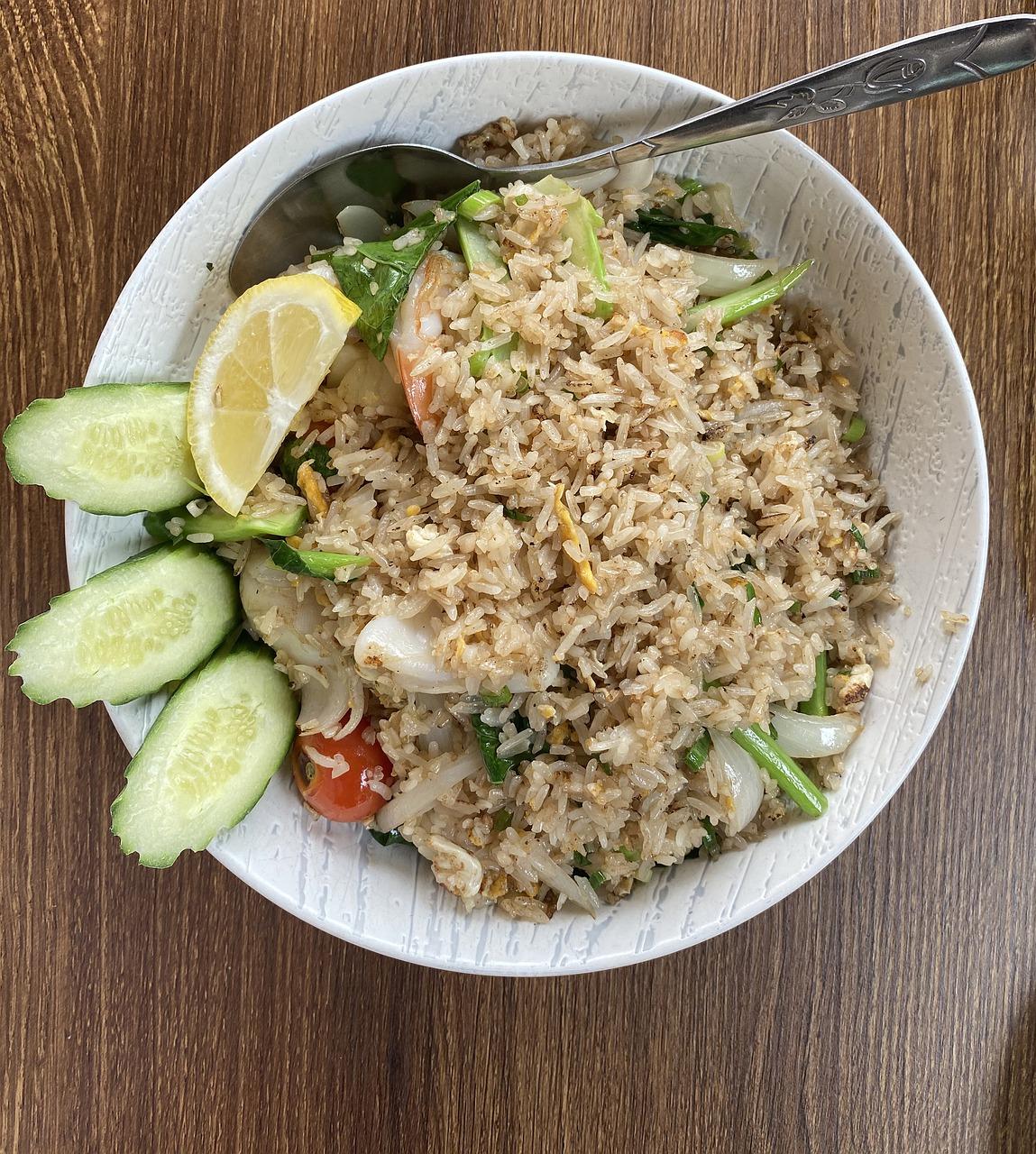 2. 控制火候煮饭