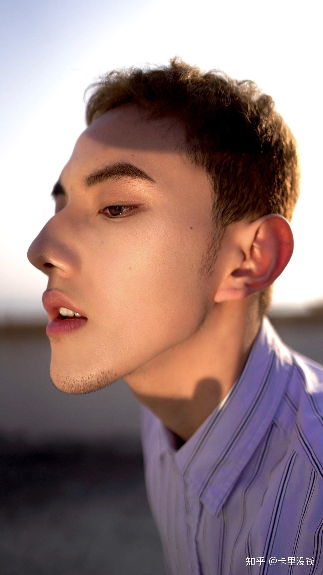 眼睛和鼻子,哪个更能提升男生颜值的上限? - 知乎