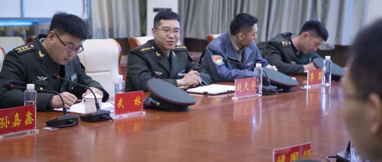走进第79集团军某陆航旅作报告 该集团军数万名官兵 政治指导员赵天宇