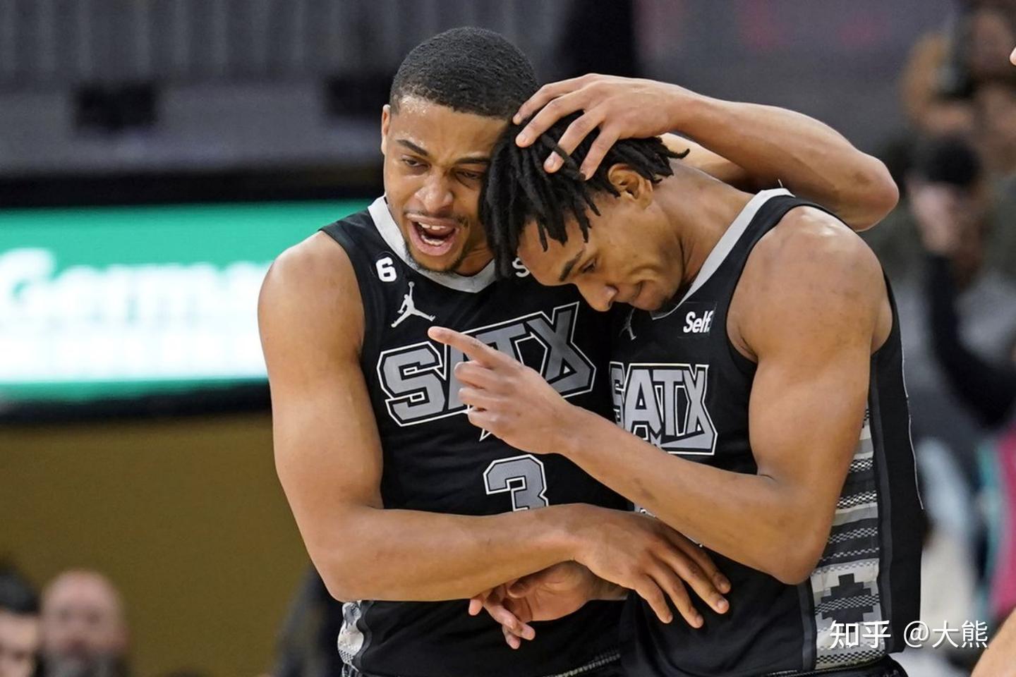 马刺的年轻核心们可以从季后赛中学到的技能- 知乎