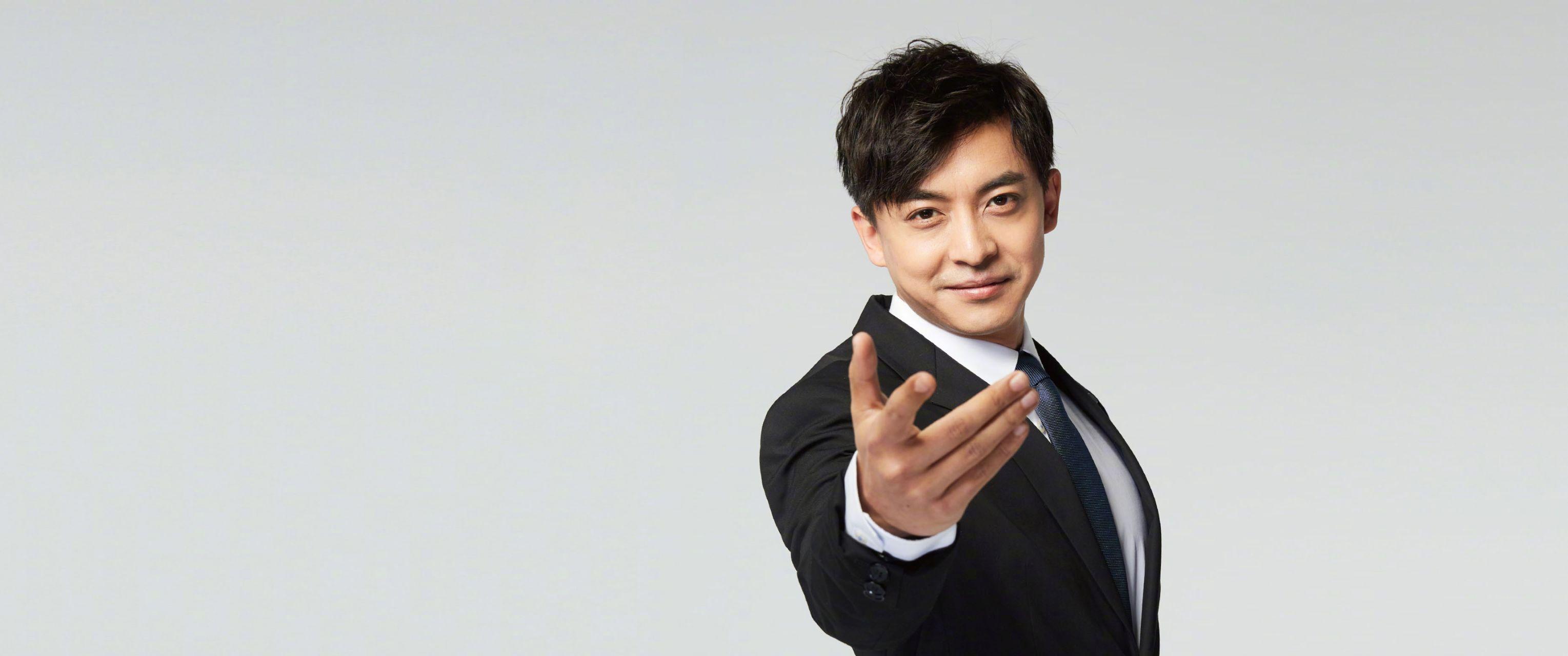 求爱五张伟请坐照片?