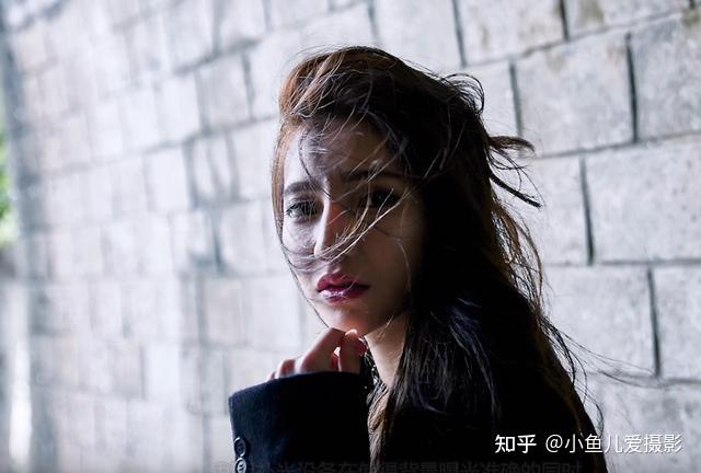 逆光人像摄影是对着较黑的人脸测光还是对着较亮的背景测光? - 知乎