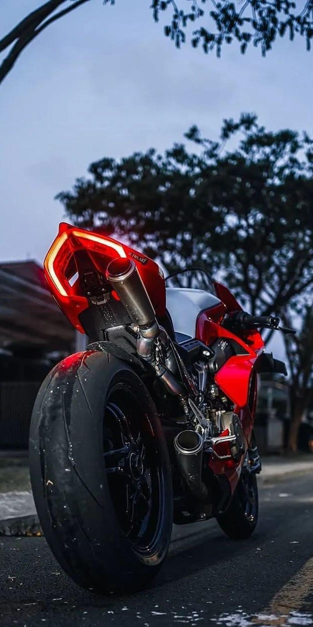 有那些关于摩托车好看的壁纸?