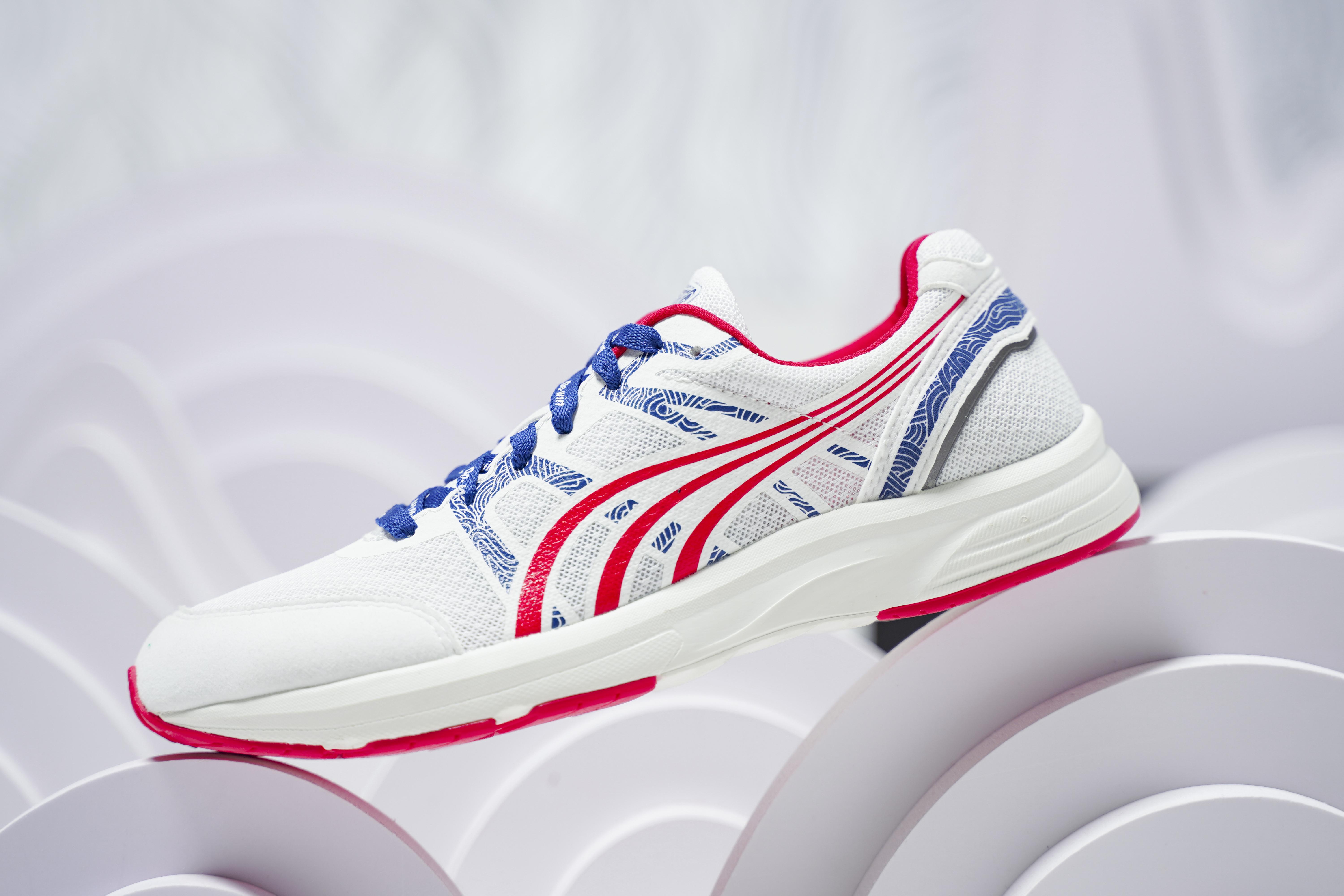 有没有五六百比较耐穿的跑鞋?