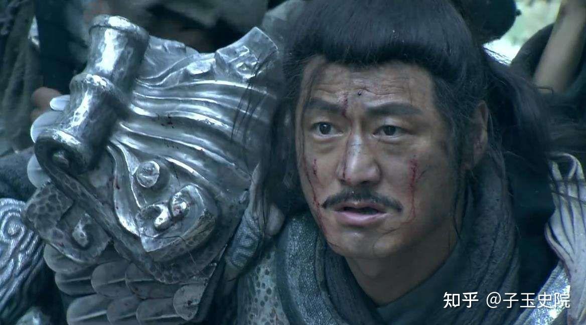 请描述楚汉战争中潍水之战的过程,西楚大将龙且败亡的原因是什么?