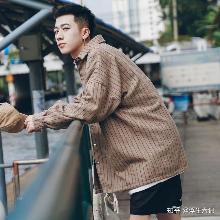 本人男21岁身高168体重140个人觉得自己不太会穿搭衣服现在怎样穿搭