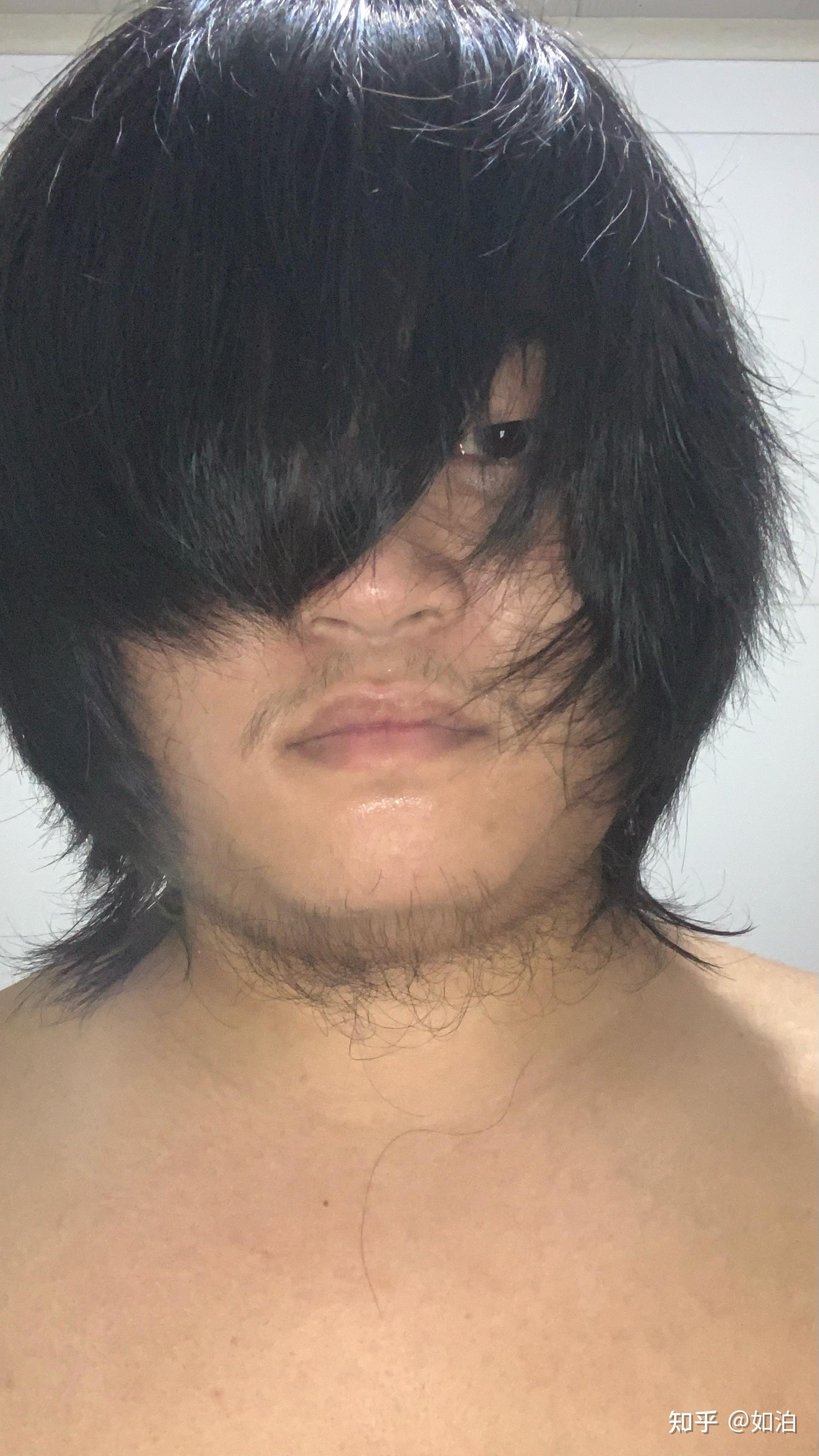 有没有长得丑的男生照片分享一下.我想知道什么样算丑 ?