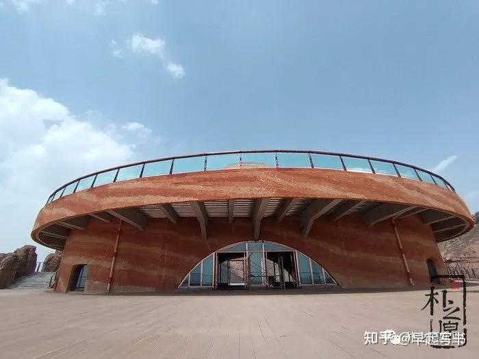 夯土墙案例 | 自然景区建筑肌理美学呈现与历史土遗址风貌复原 - 知乎