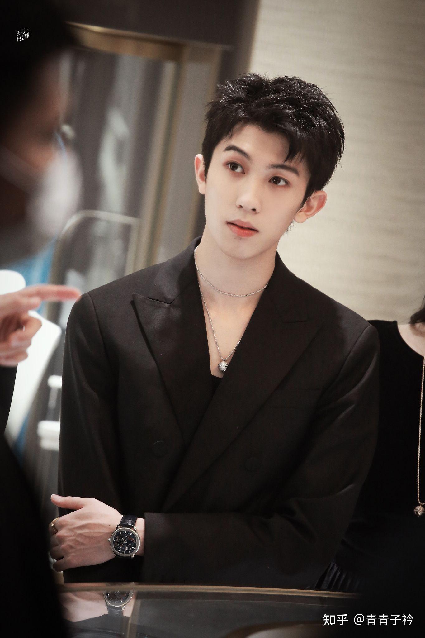 黄其淋和黄宇航后悔离开时代峰峻吗