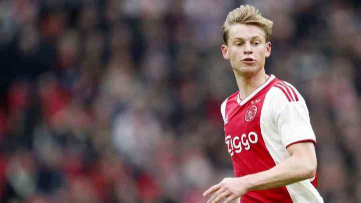 未进巴萨先效力德容欧冠两次面对巴萨对手期待双杀送见面礼