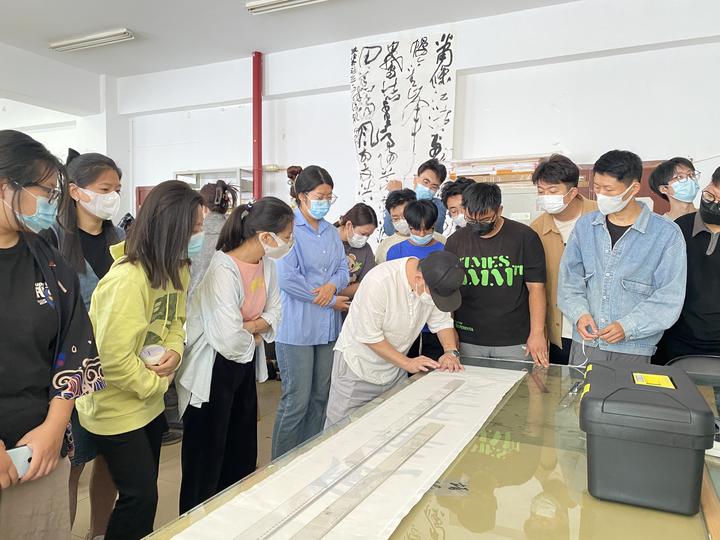 走近非遗丨我们的古法装裱技艺 - 知乎