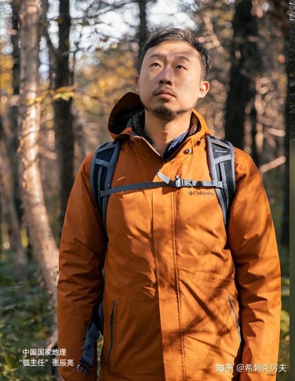 有四种颜色可选,相对更年轻靓丽点.