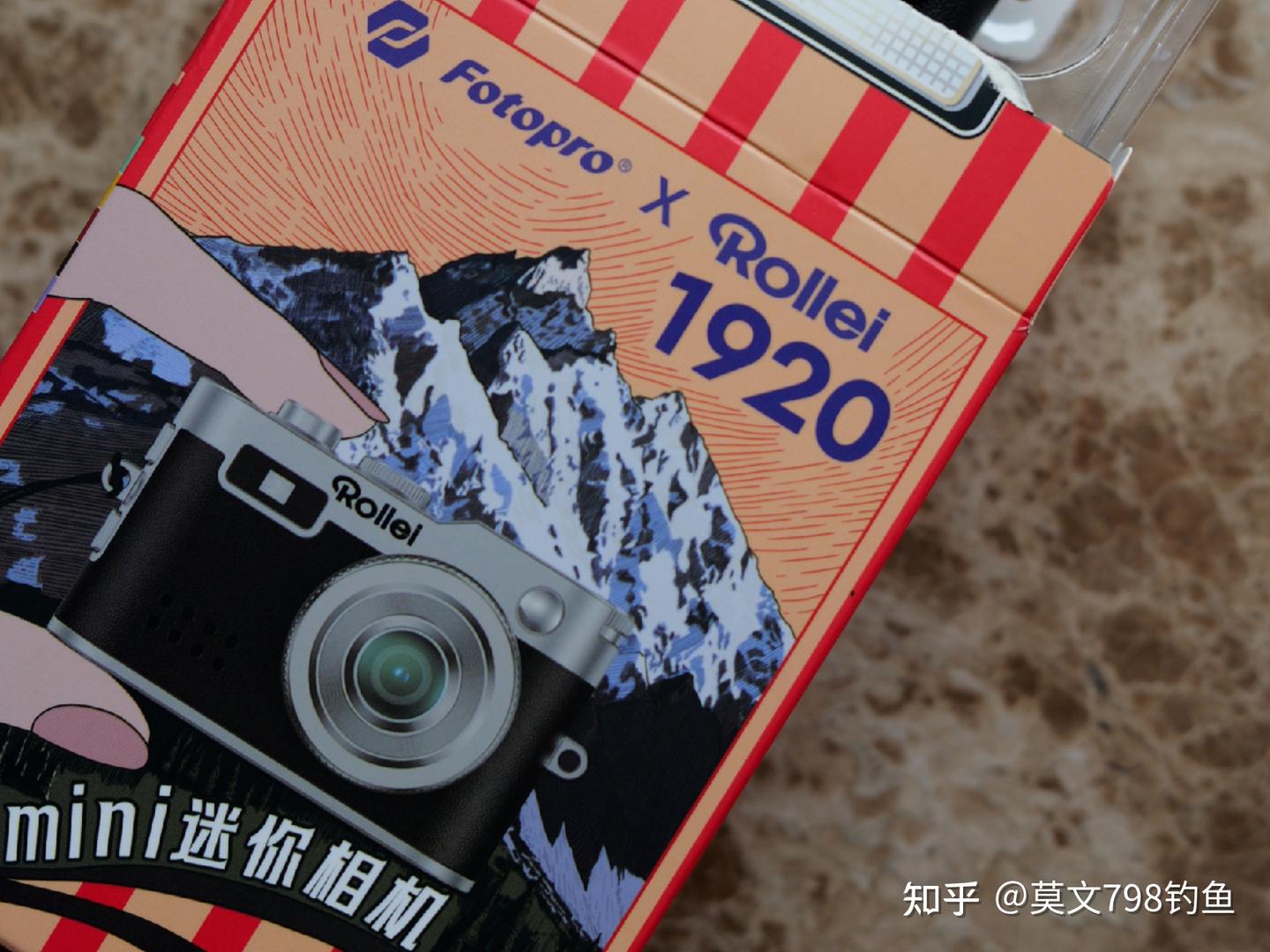 【Mini相机种草】富图宝 X 禄莱(Fotopro × Rollei)联名复古迷你相机 M1,经典美学叠加现代潮玩的便携式Mini相机,盲盒的形式诠释——千禧年经典画质融合手办式/迷你挂件式的小相机