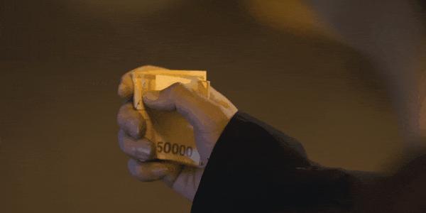 《现金英雄》高能预警！另类超英氪金出战