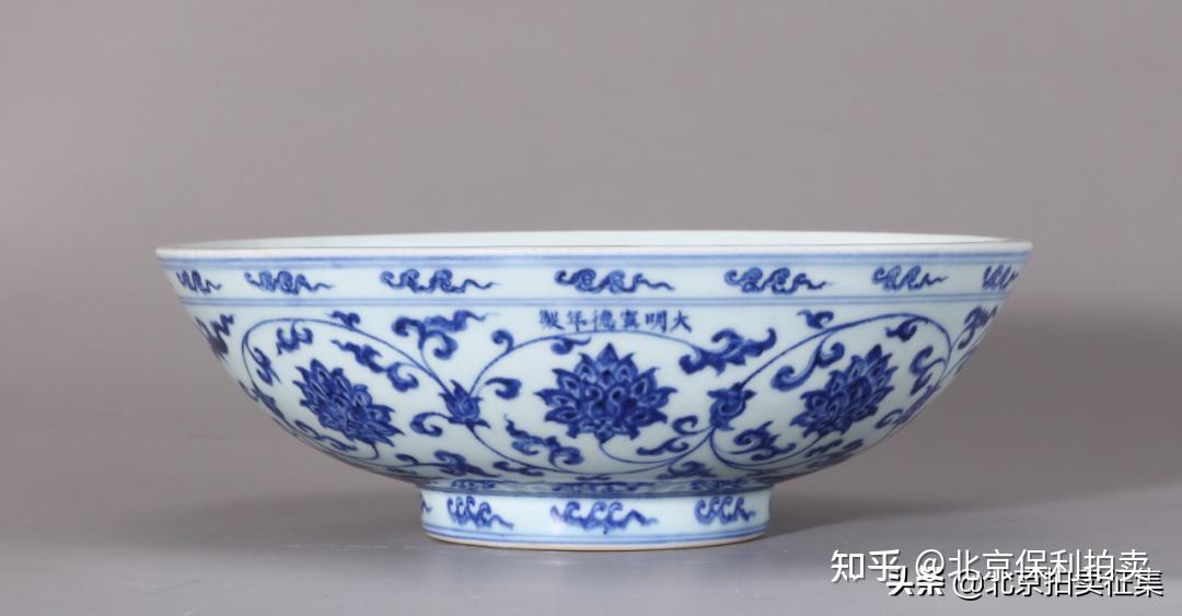 【金閣】中国美術 青花 芙蓉手 人物故事紋 鉢 宣徳年製 款 旧家蔵出(MC19) ◇御泓軒◇『明朝時代 陶磁器 宣徳年製 青花海水龍