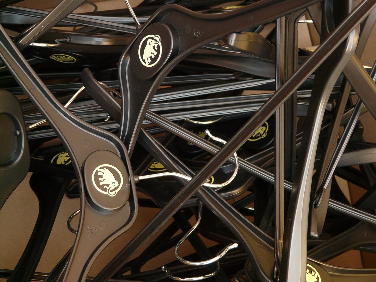 2. 衣架专用短裤挂