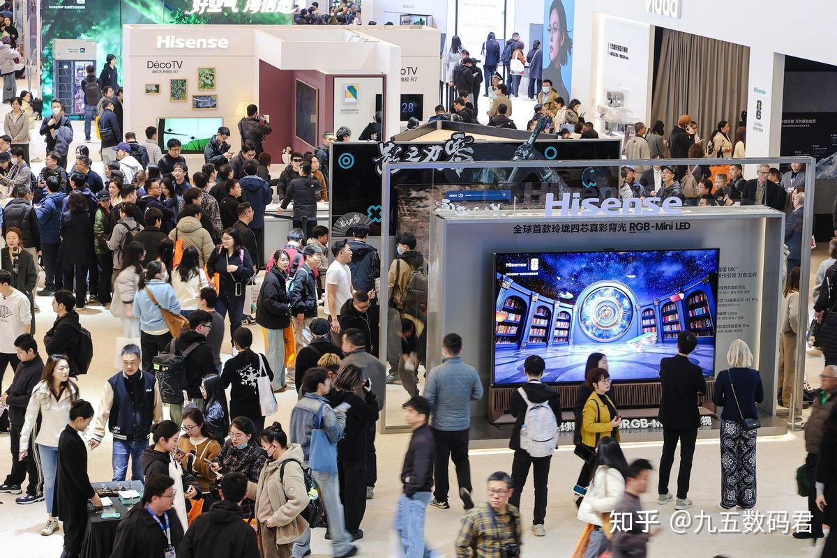 完胜OLED!海信UX2026款7大全球首创科技定义时代旗舰