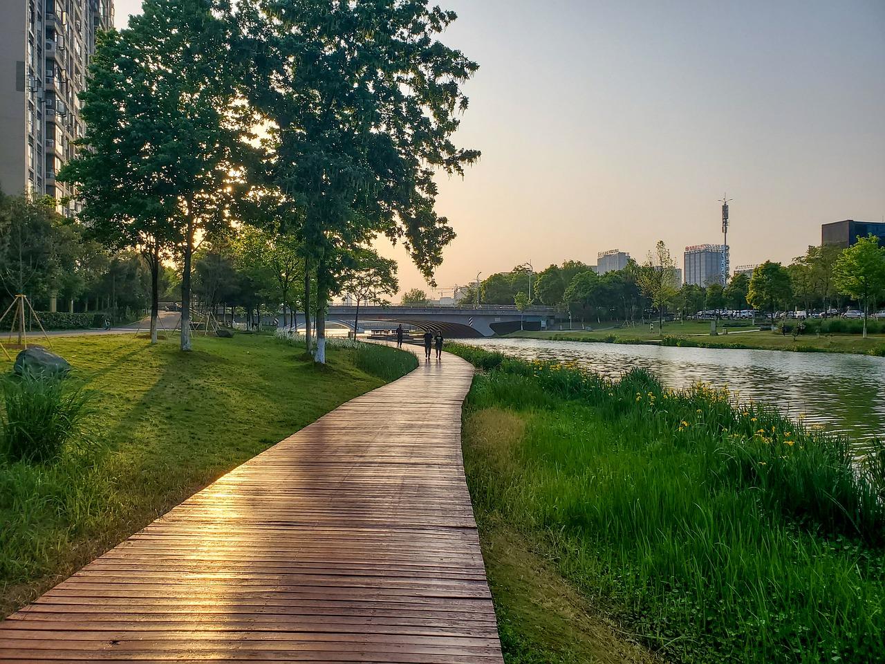 2. 水岸人家温馨居