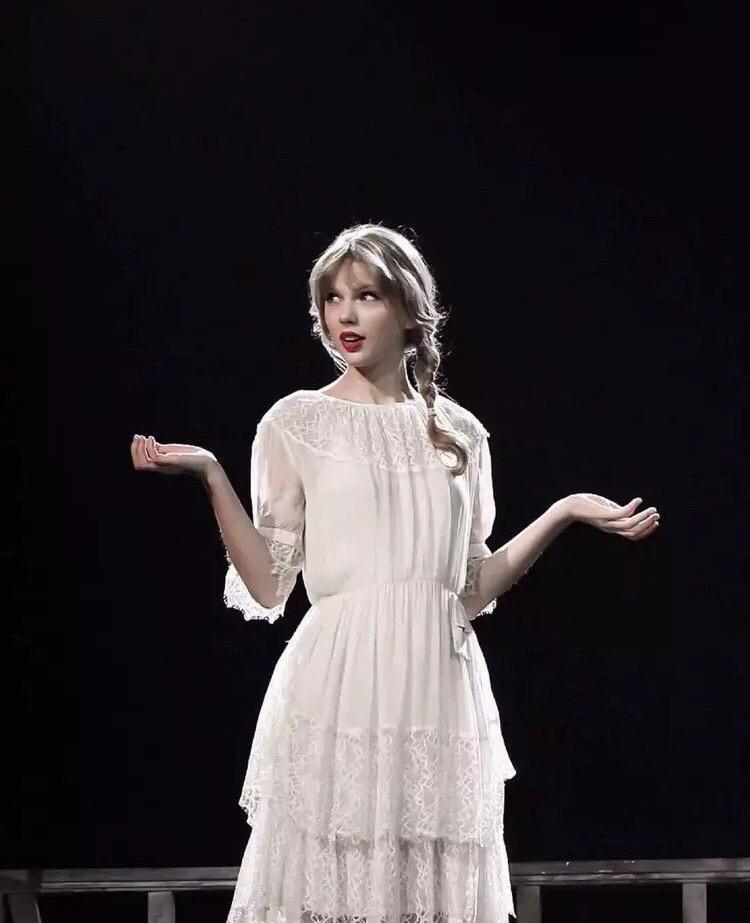 你们有哪些适合做头像的霉霉图片