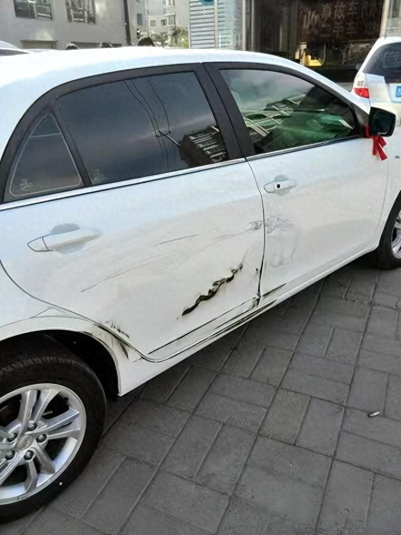 车子被人划伤没有监控证据怎么办听听老司机怎么说