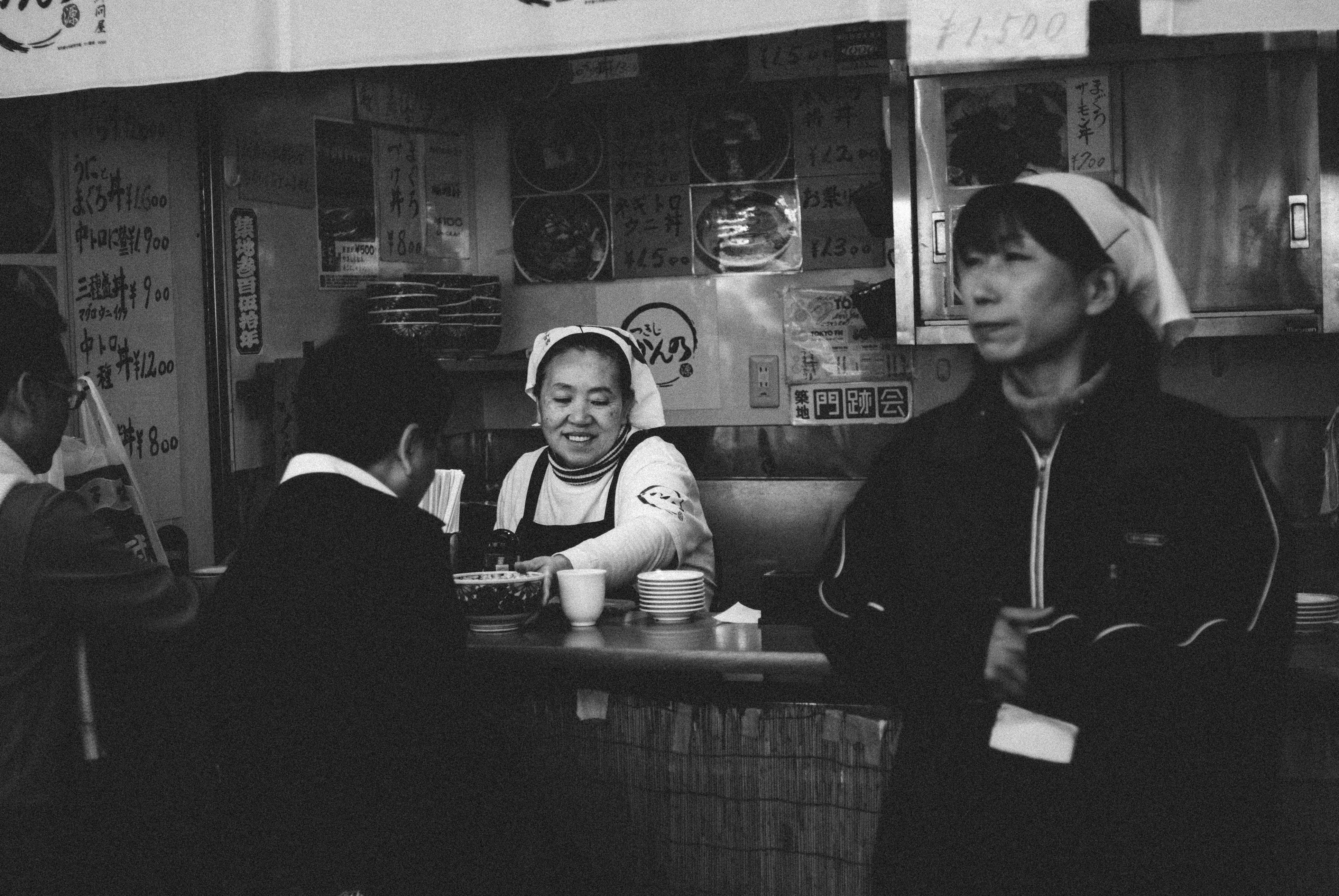 电视怎么由黑白变彩色