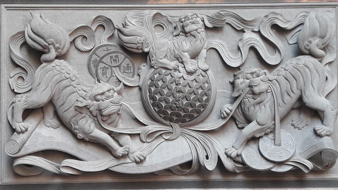 4. 细节雕刻工艺