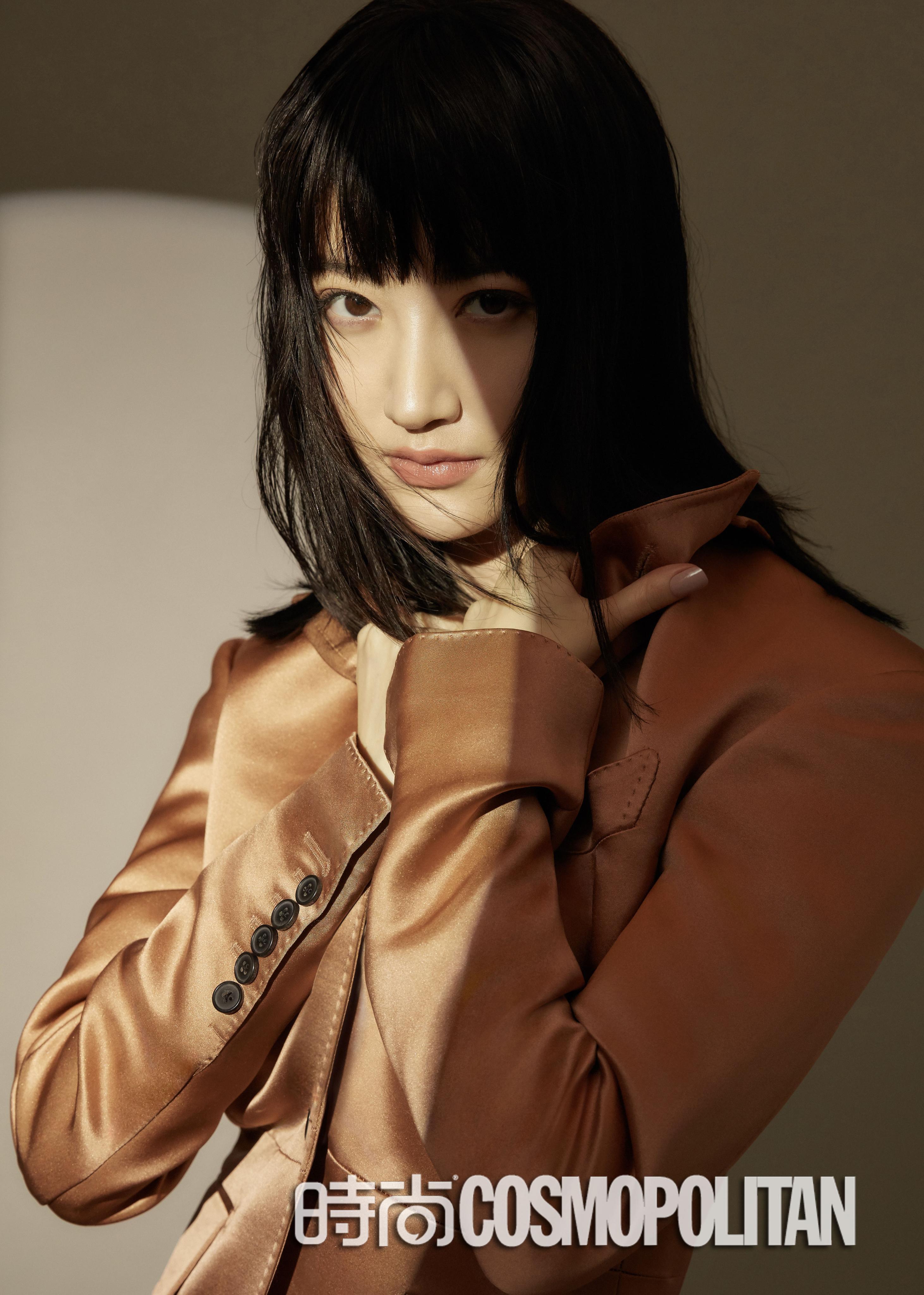 如何评价景甜在《时尚 cosmo》6 月刊封面上的齐刘海造型? - 知乎