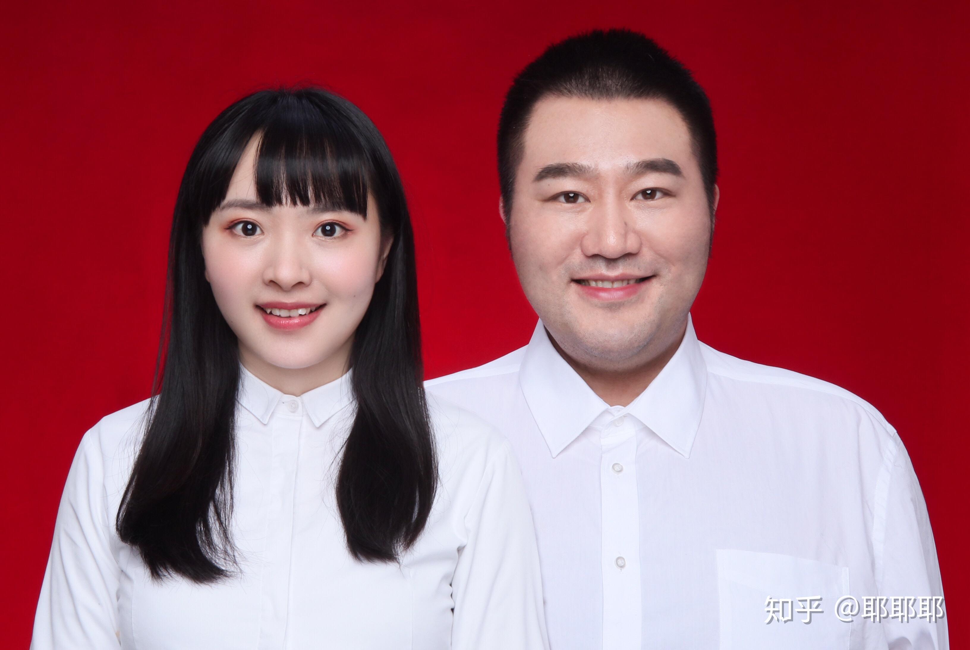 红白色520晒结婚证夫妻结婚情侣爱情领证照片520节日分享中文微信朋友圈 - 模板 - Canva可画