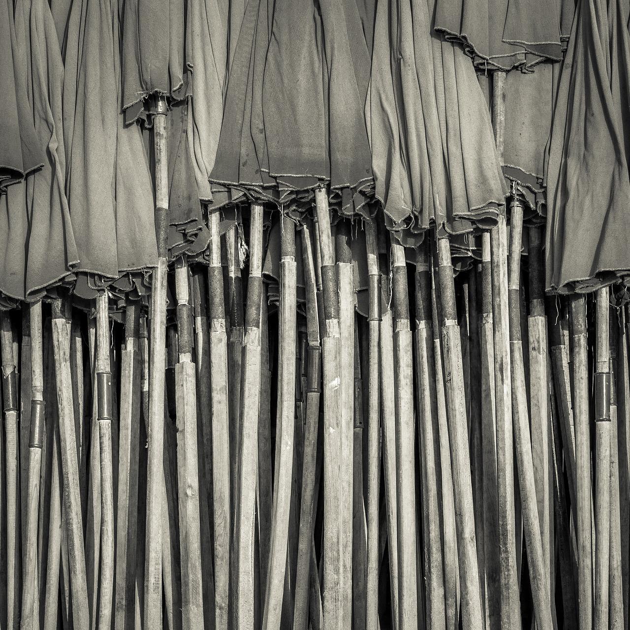 红色墙用什么颜色窗帘