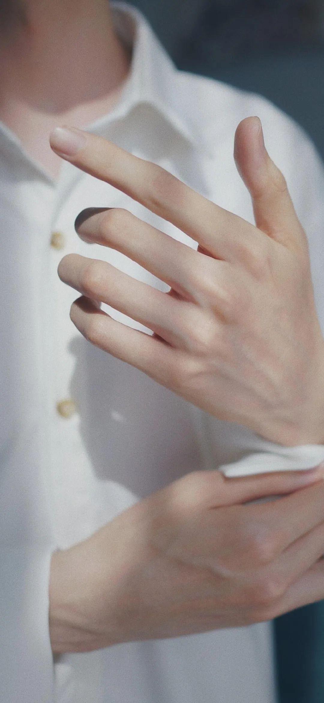 有没有超级好看的手控福利的壁纸呀