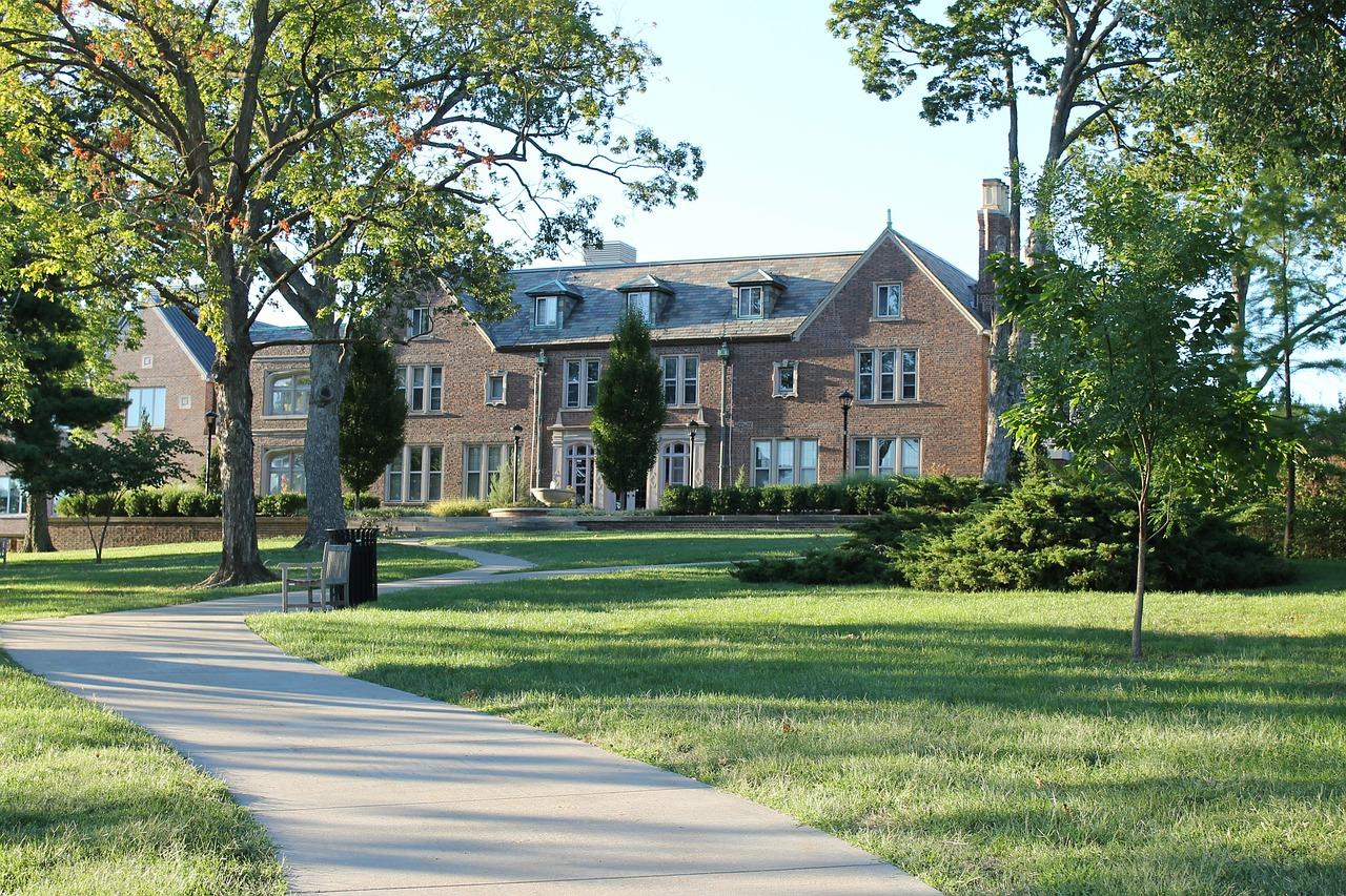 3. 教学理念先进