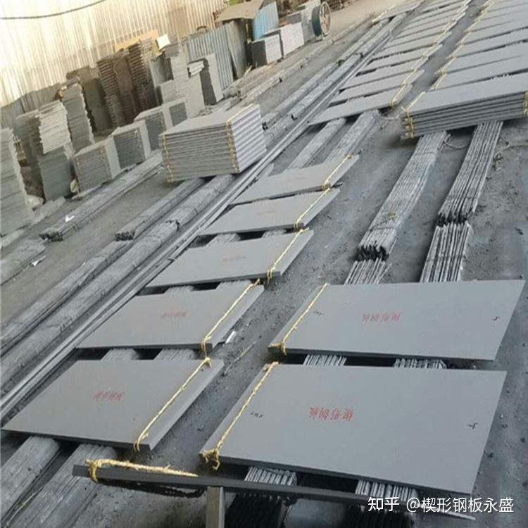 桥梁支座上的楔形钢板替代的是早期的混凝土楔形块吗?