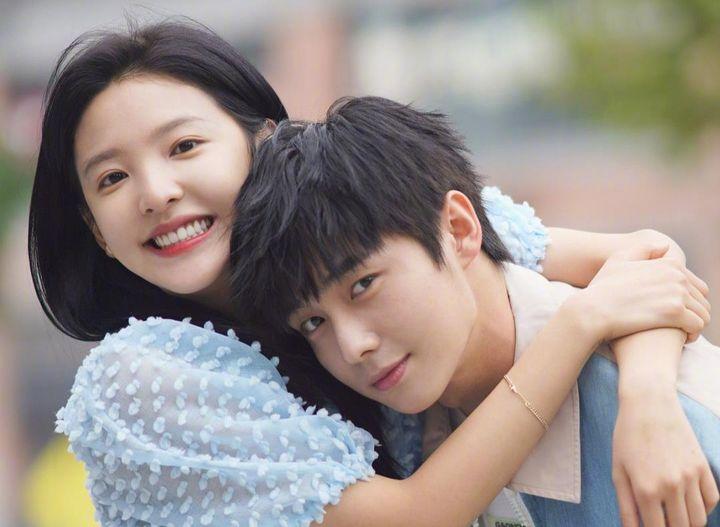 章若楠自曝家庭重男轻女,做模特养家误入娱乐圈,至今买不起房!