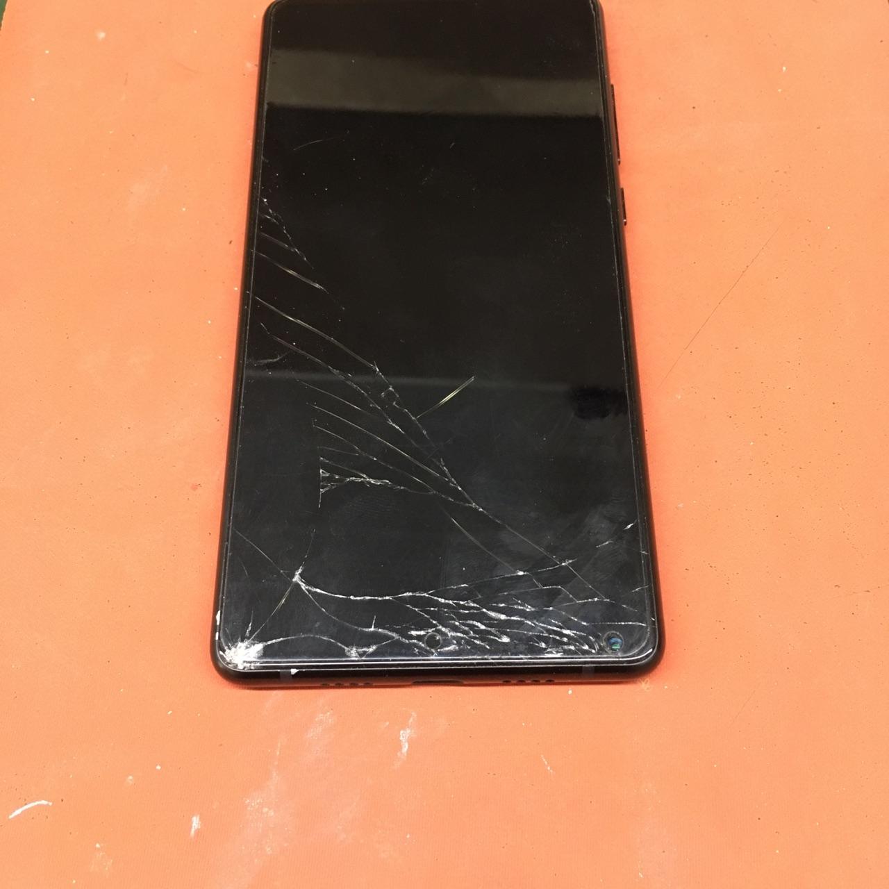 手机屏幕裂了修要多久