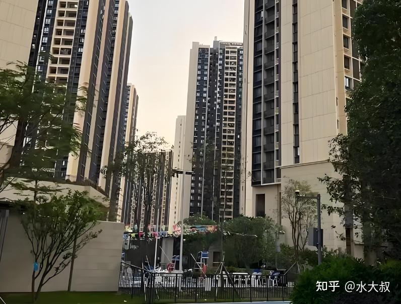 终于有内行人说出真相!回迁房为什么会这么便宜了?既现实又扎心 - 知乎