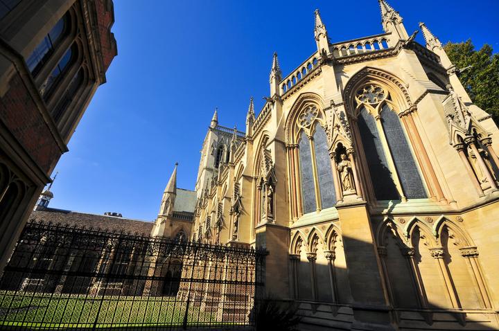 英国牛津大学剑桥大学2022年官方申请时间线公开