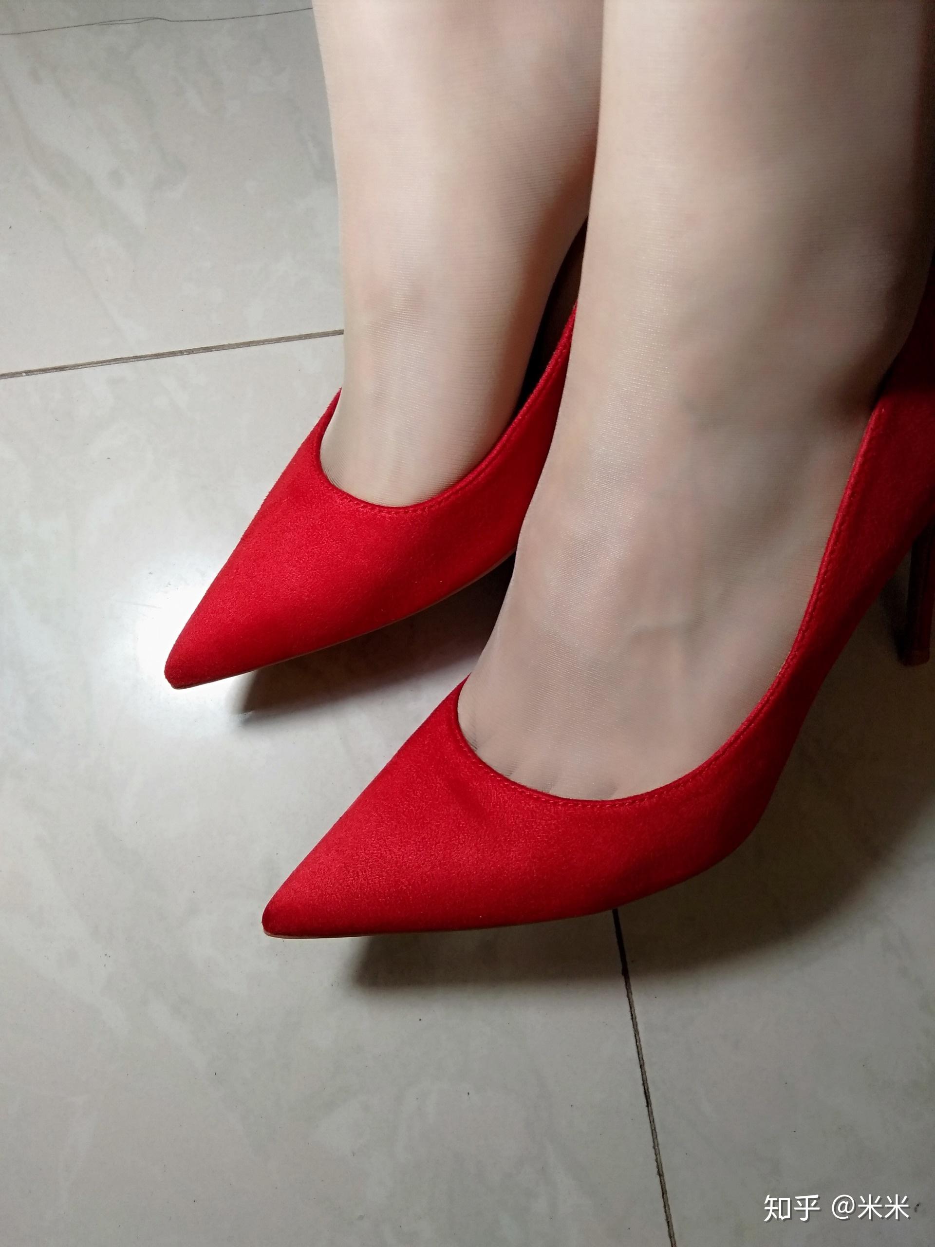 把你们穿着高跟鞋的照片发出来好吗