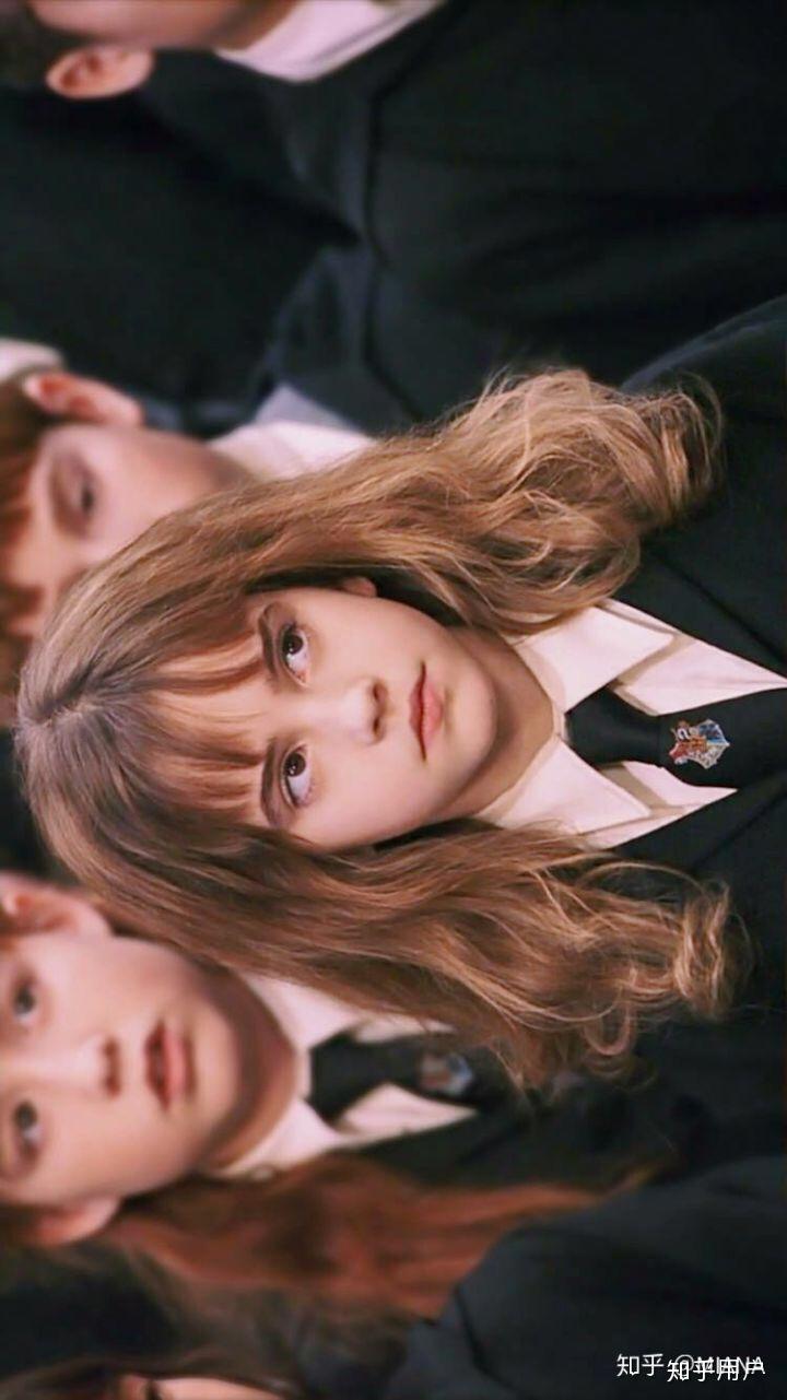 跪求emma watson在哈利波特里的美照qwq?