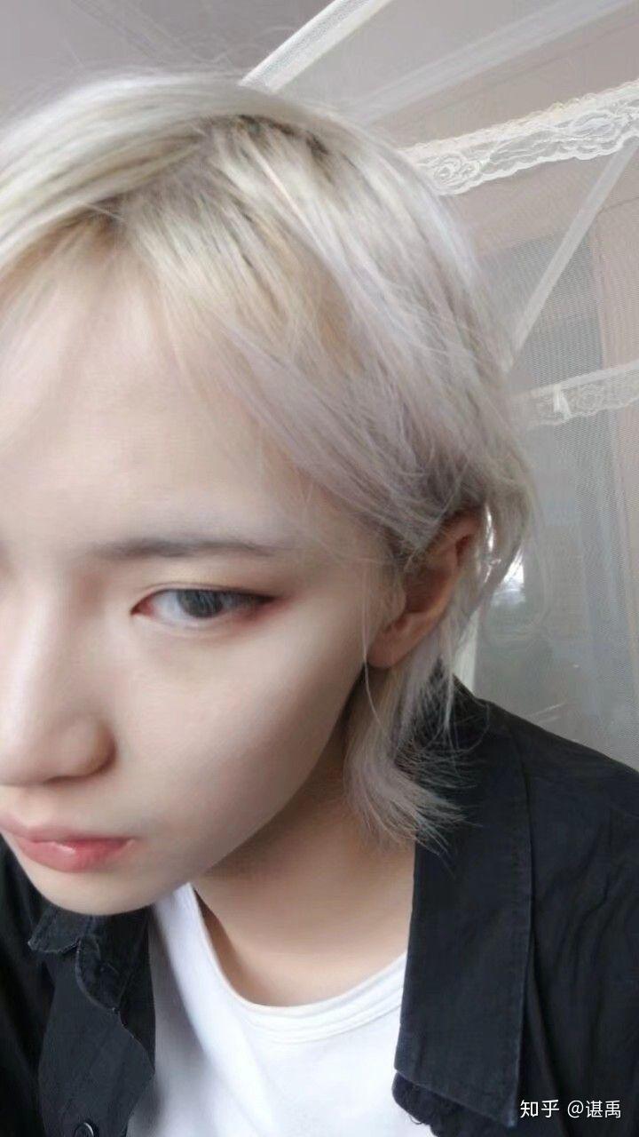 本人想染奶奶灰 但是褪色褪不到9度以上 就着急上色