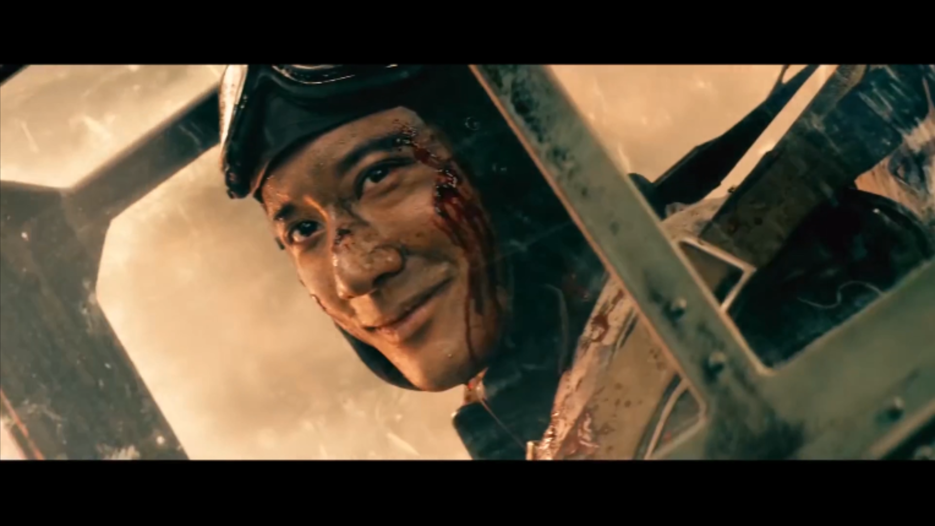 王力宏开飞机撞沉日本战舰看到这一幕瞬间泪崩